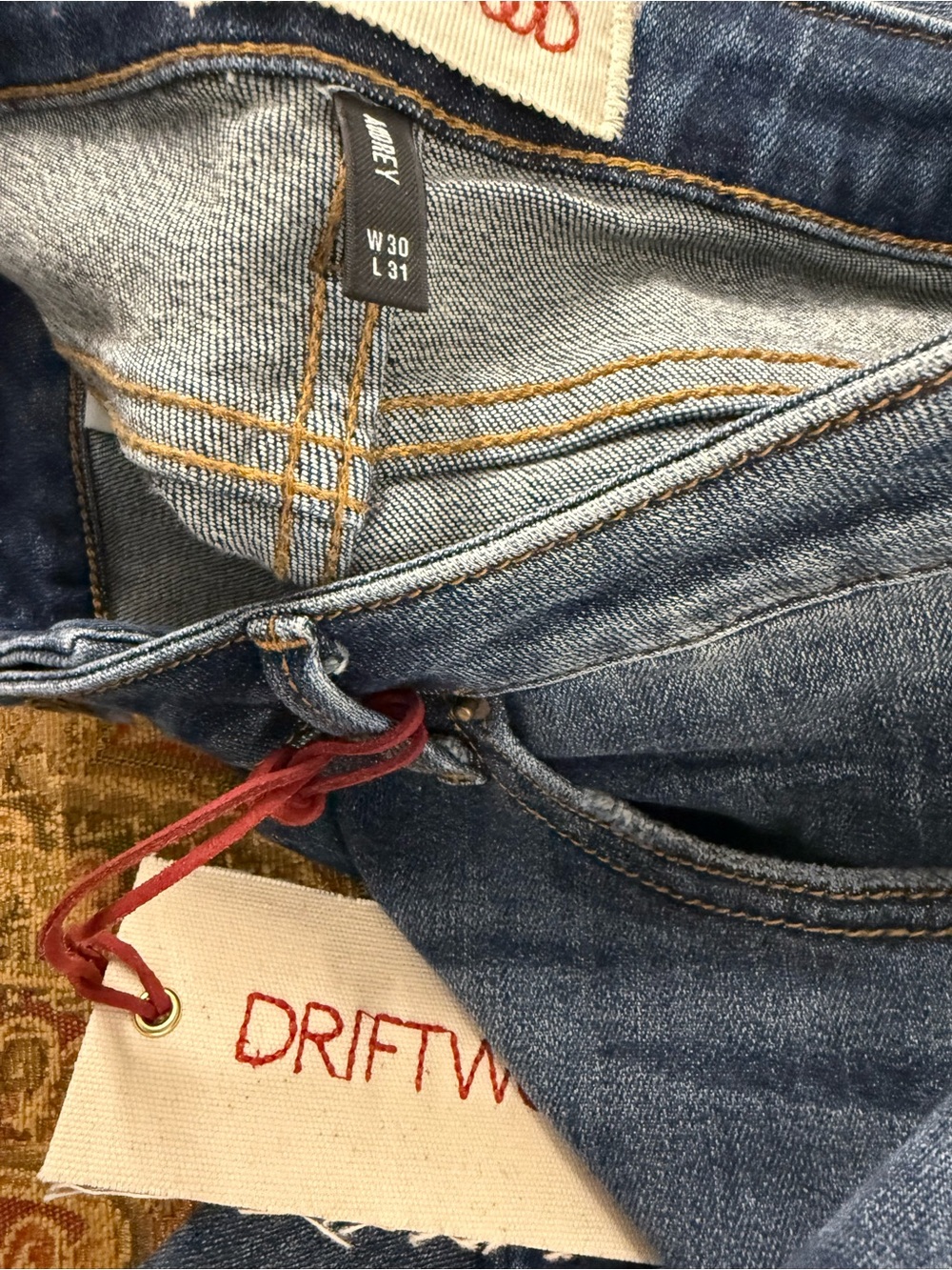 DEIFTWOOD - Audrey 30/31
Birds and Floral embroidery Jeans - Picture 3 of 5